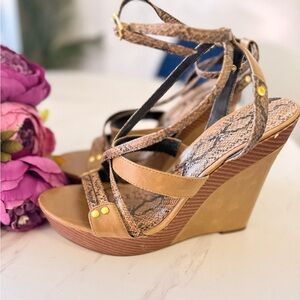 Stylish Animal Print Wedge Sandals